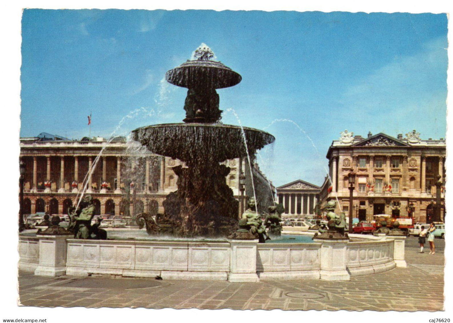 Paris, Sur La Place De La Concorde ,fontaine ,ministère De La Marine - Andere Monumenten, Gebouwen