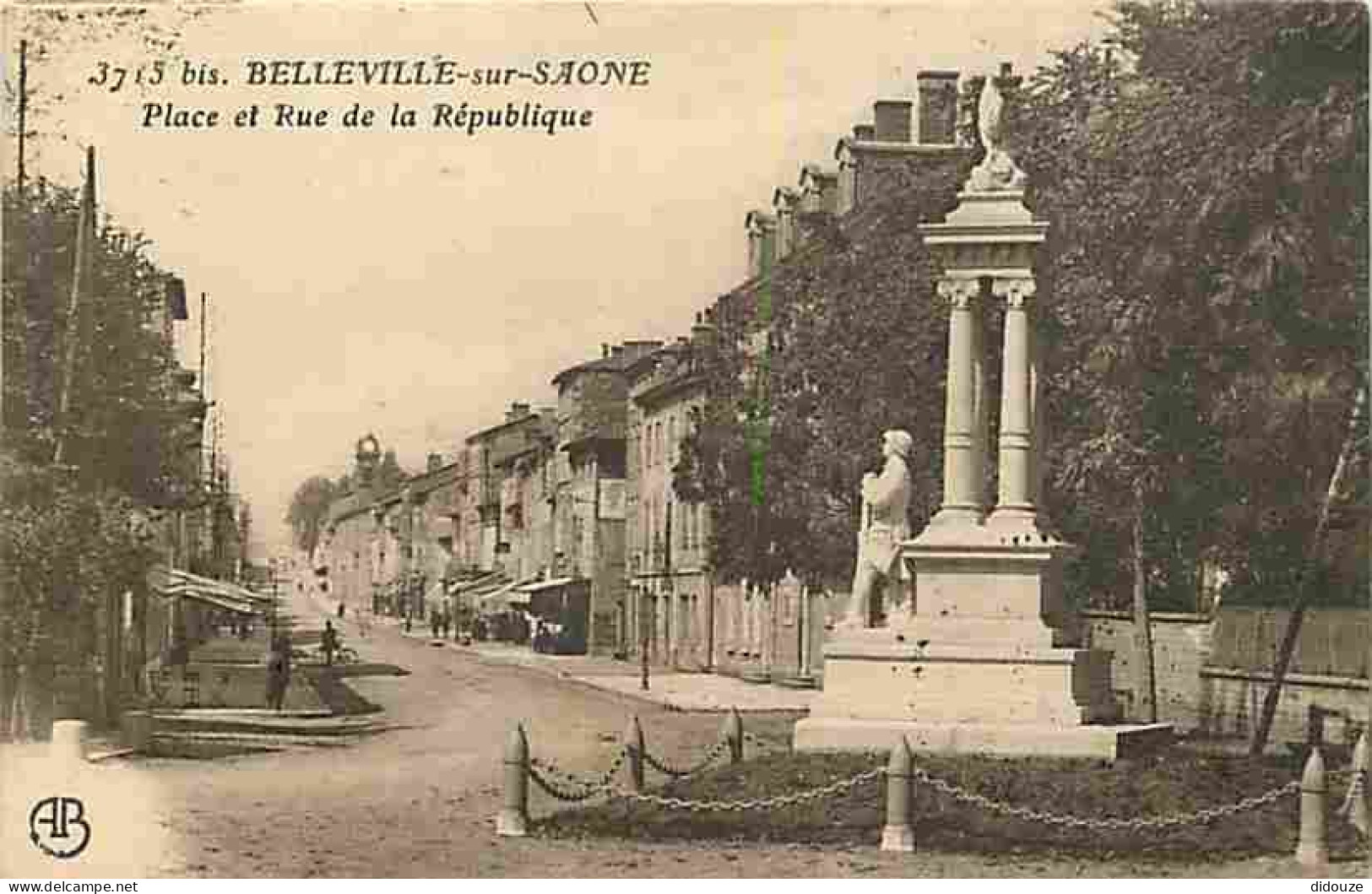 69 - Belleville Sur Saone - Place Et Rue De La République - Animée - Commerces - Oblitération Ronde De 1923 - Correspond - Belleville Sur Saone