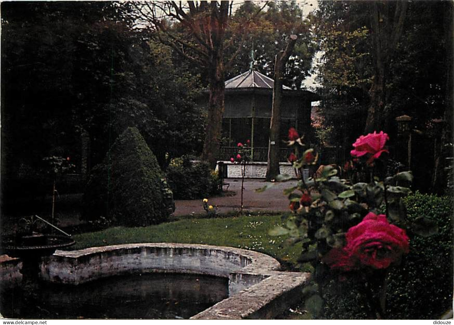 62 - Billy Montigny - Le Parc Public - Fleurs - CPM - Voir Scans Recto-Verso - Autres & Non Classés