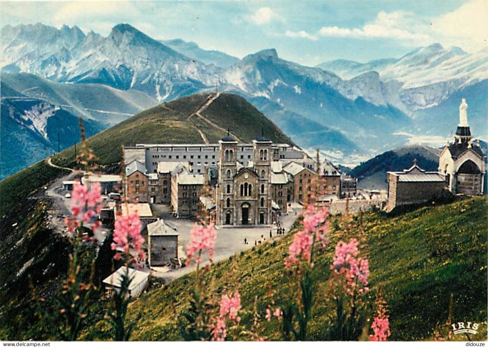 38 - La Salette - Sanctuaire Notre Dame De La Salette - Vue D'ensemble à Travers Les épllobes - Carte Neuve - Lieu De Pè - La Salette