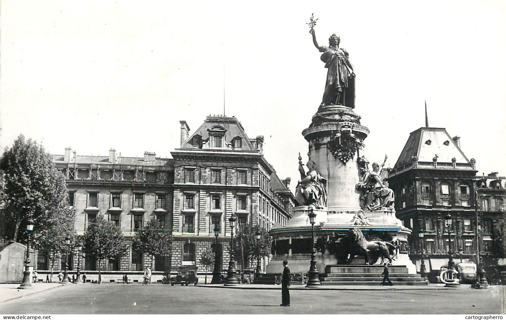 France Paris Place De La Republique - Plätze