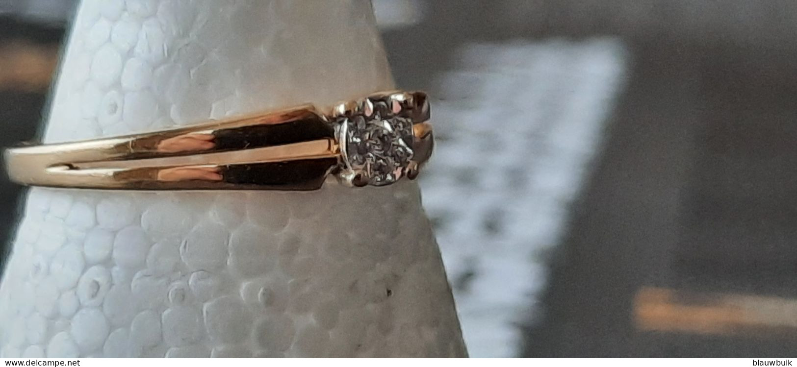 18 Karaat Geelgouden Ring Gemerkt .750 Met Diamant - Anelli