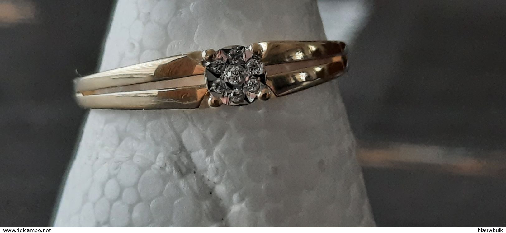 18 karaat geelgouden ring gemerkt .750 met diamant