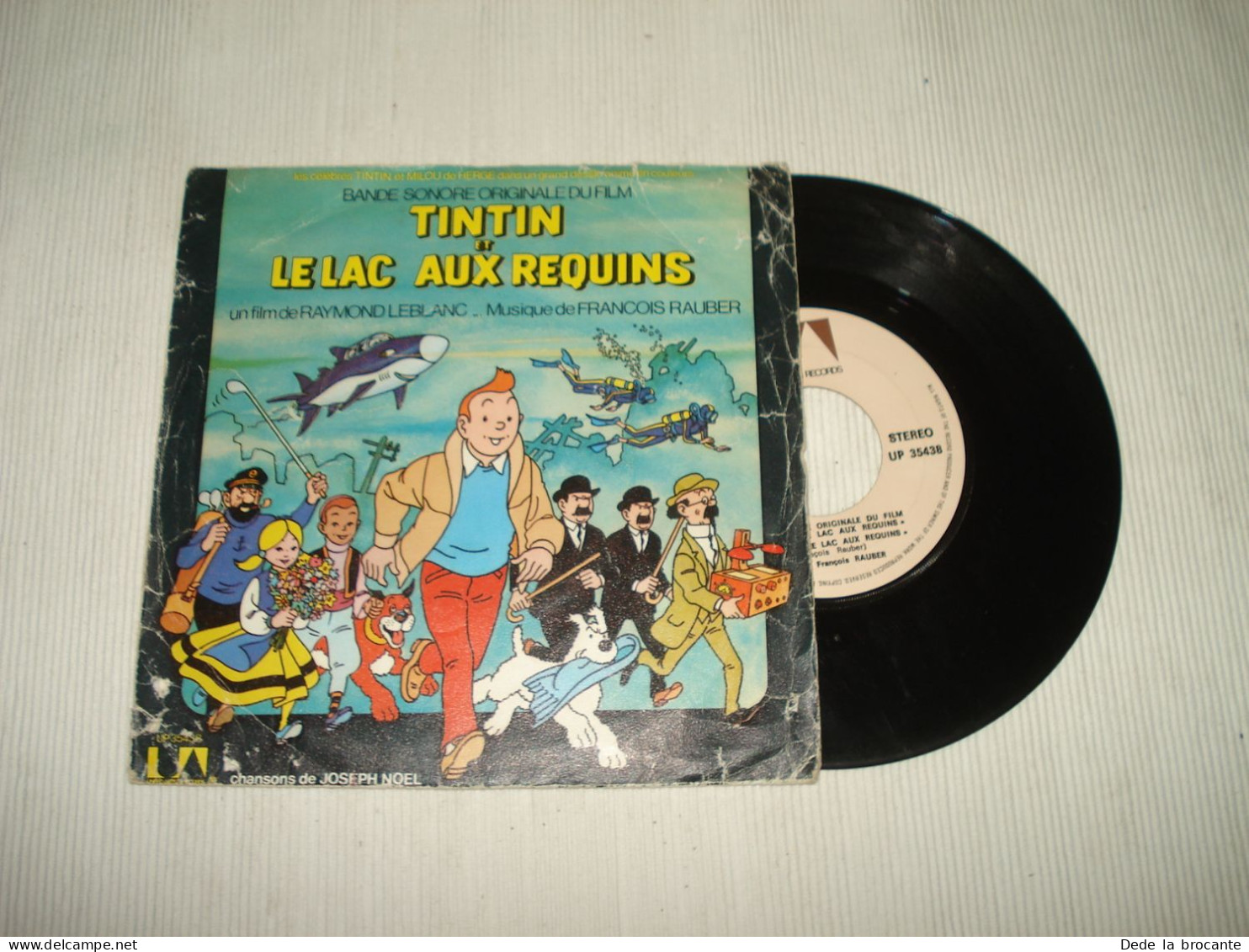 B14 / VO Du Film - Tintin Et Le Lac Aux Requins - 7" - UP 35438 - Fr 1972  VG/VG - Collector's Editions