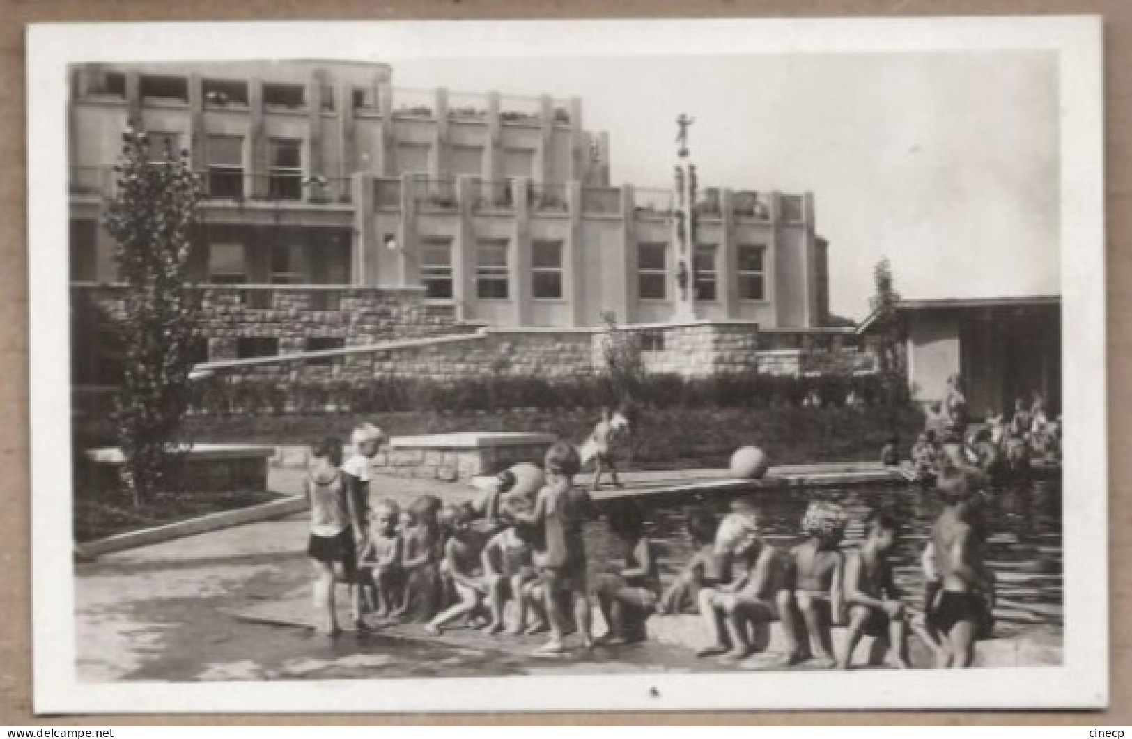 CPSM AUTRICHE - VIENNE WIEN - Kindergarten Der Stadt Wien " Sandleiten " - Bad Im Freien - TB ANIMATION PISCINE ENFANTS - Otros & Sin Clasificación