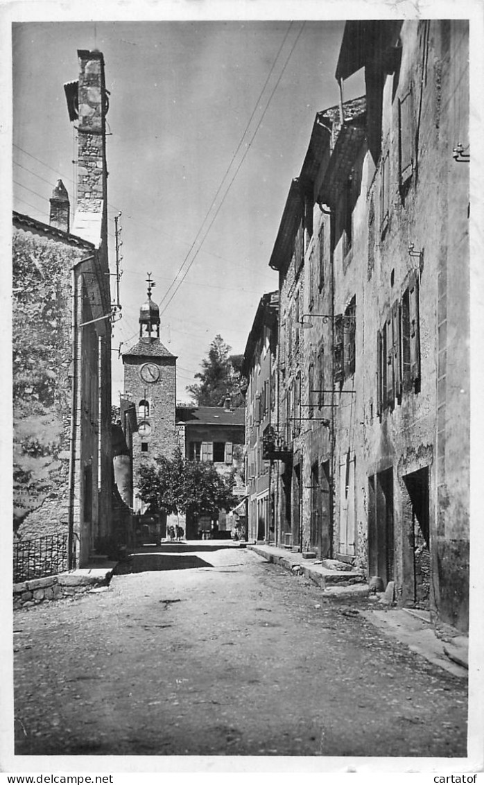 CHATILLON EN DIOIS . Rue De L'Eglise Et Beffroi - Châtillon-en-Diois