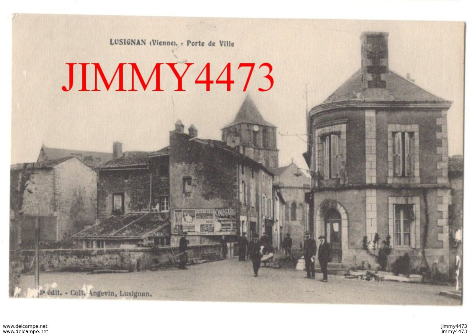 CPA - LUSIGNAN (Vienne) Porte De Ville ( Rue Bien Animée ) Coll. Angevin à Lusignan - Lusignan