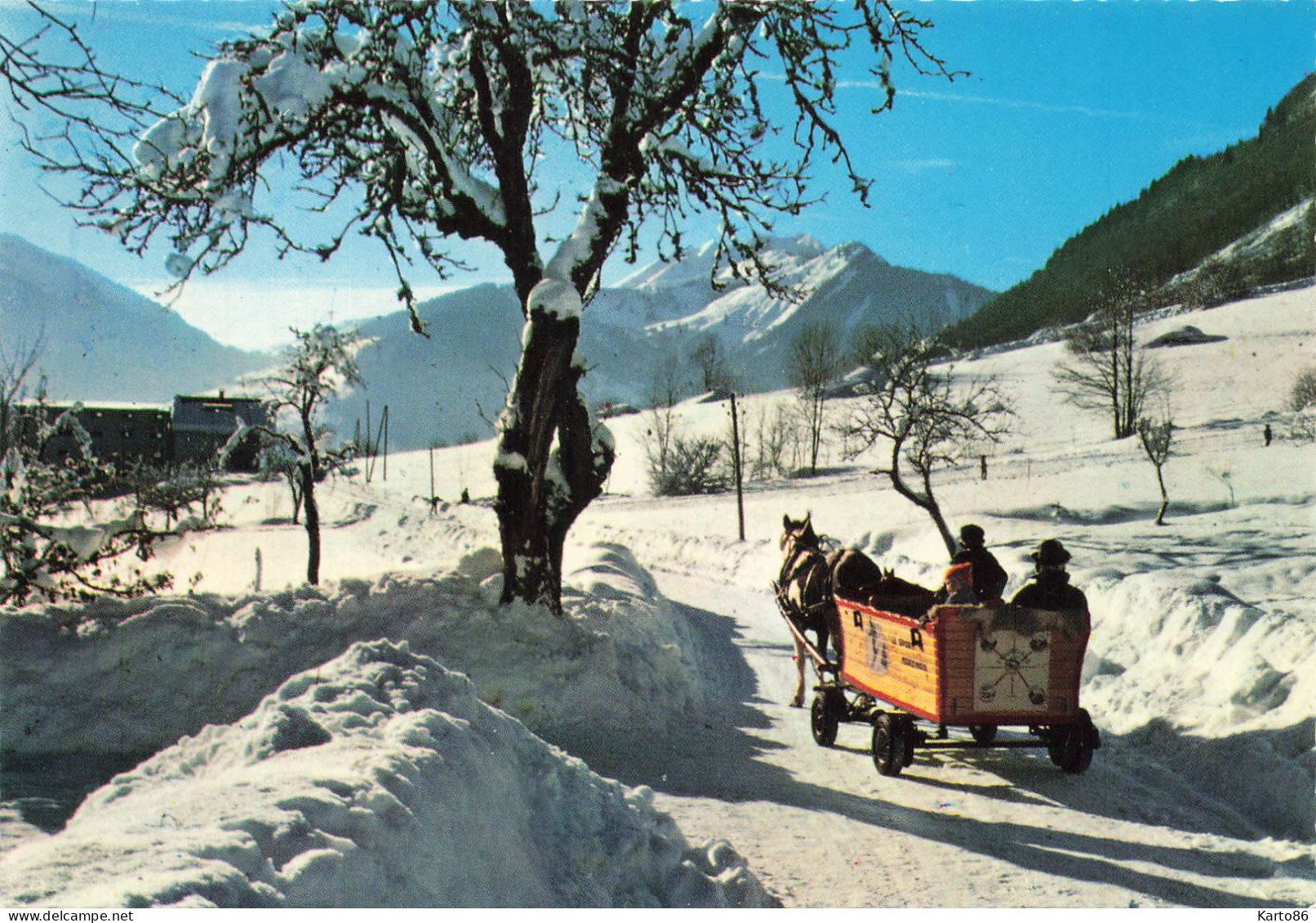 Morzine * Le Roc D'enfer * Vue Sur La Route * Attelage - Morzine