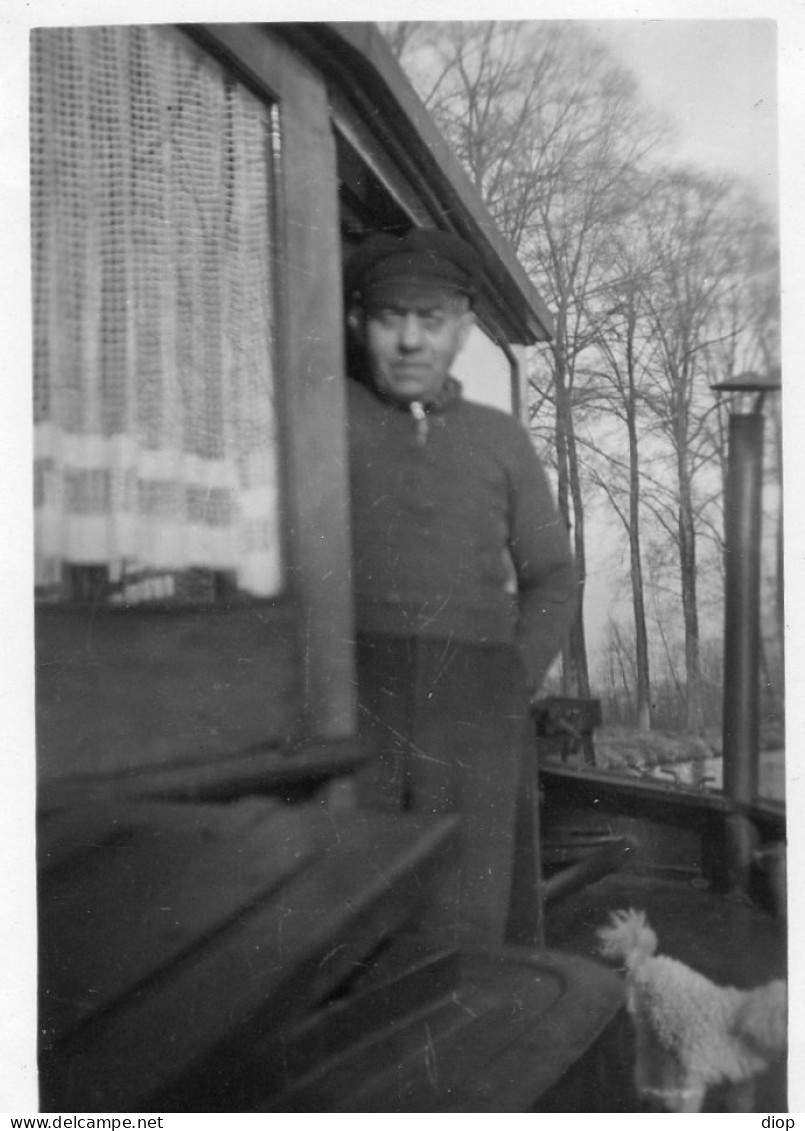 Photographie Photo Vintage Snapshot Batellerie P&eacute;niche Batelier Bateau - Bateaux