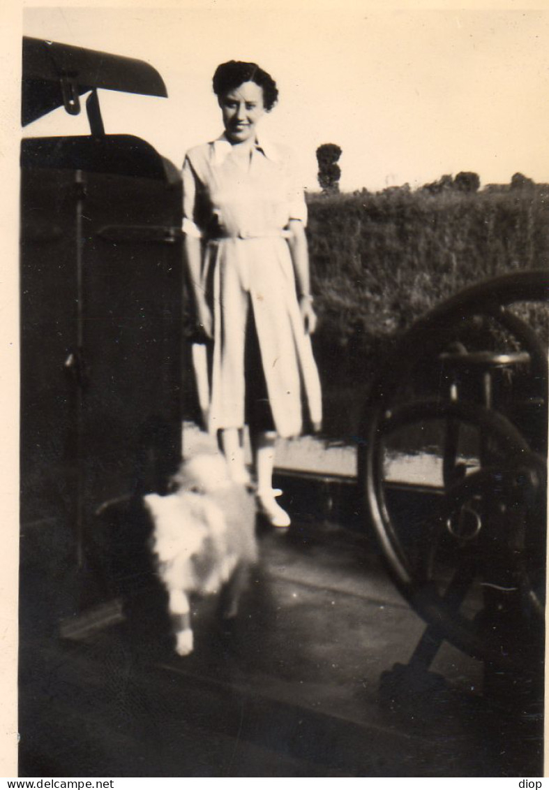 Photographie Photo Vintage Snapshot Batellerie P&eacute;niche Batelier Bateau - Bateaux