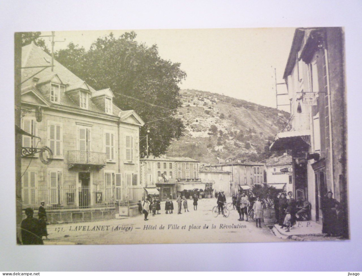 2024 - 1193  LAVELANET  (Ariège)  :  HÔTEL De VILLE Et Place De La REVOLUTION   XXX - Lavelanet