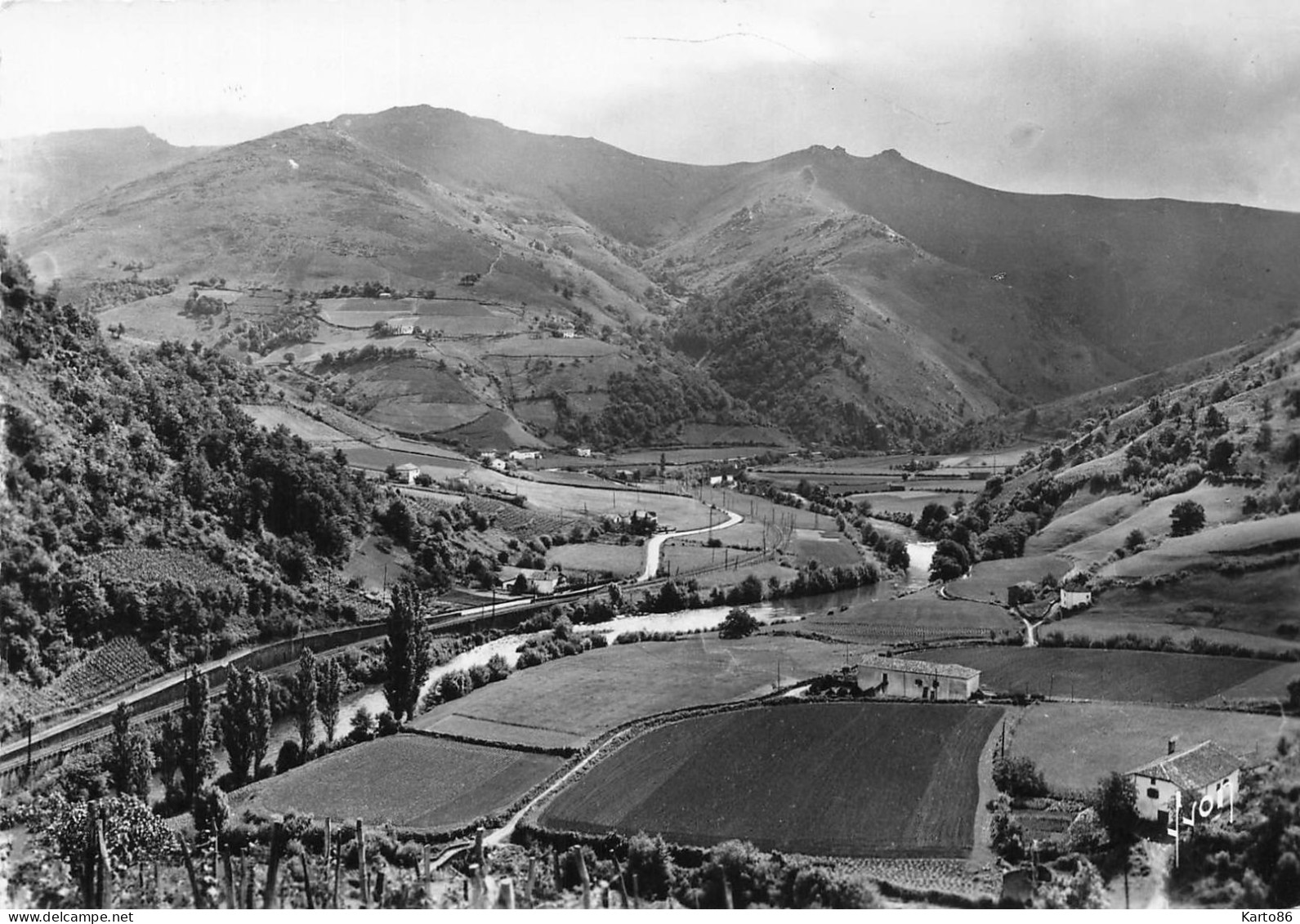 Bidarray * Vue Sur La Vallée De La Nive - Bidarray