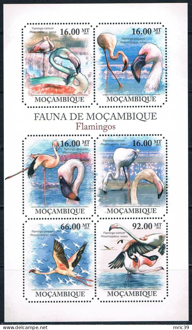 Bloc Sheet Oiseaux Flamants Birds Flamingos Neuf  MNH ** Mozambique Mocambique 2011 - Flamants