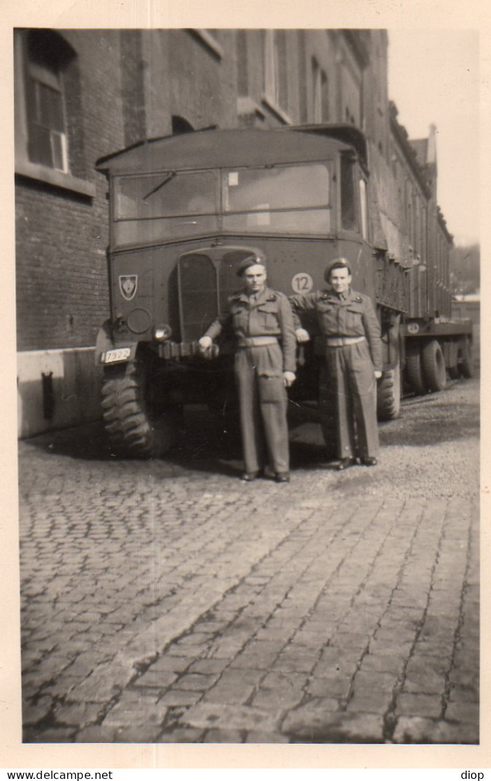 Photographie Photo Vintage Snapshot Camion Truck Militaire - Guerra, Militares