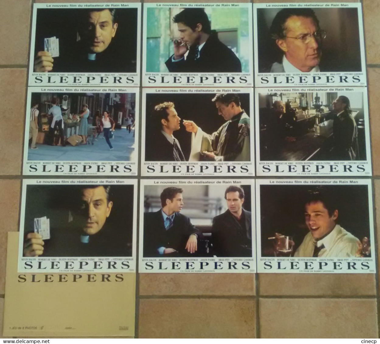 AFFICHE CINEMA FILM SLEEPERS + 8 PHOTO EXPLOITATION DE NIRO BACON BRAD PITT LEVINSON 1996 TBE - Plakate & Poster