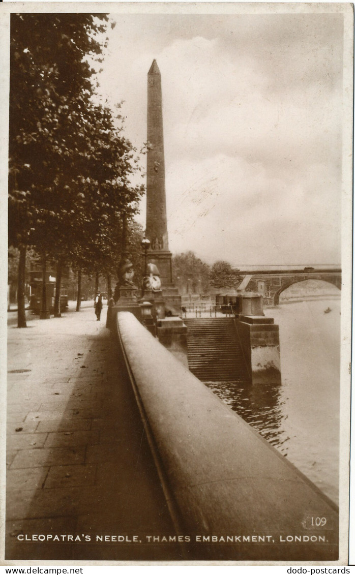 PC00352 Cleopatras Needle. Thames Embankment. London. Excel. 1938. RP - Autres & Non Classés