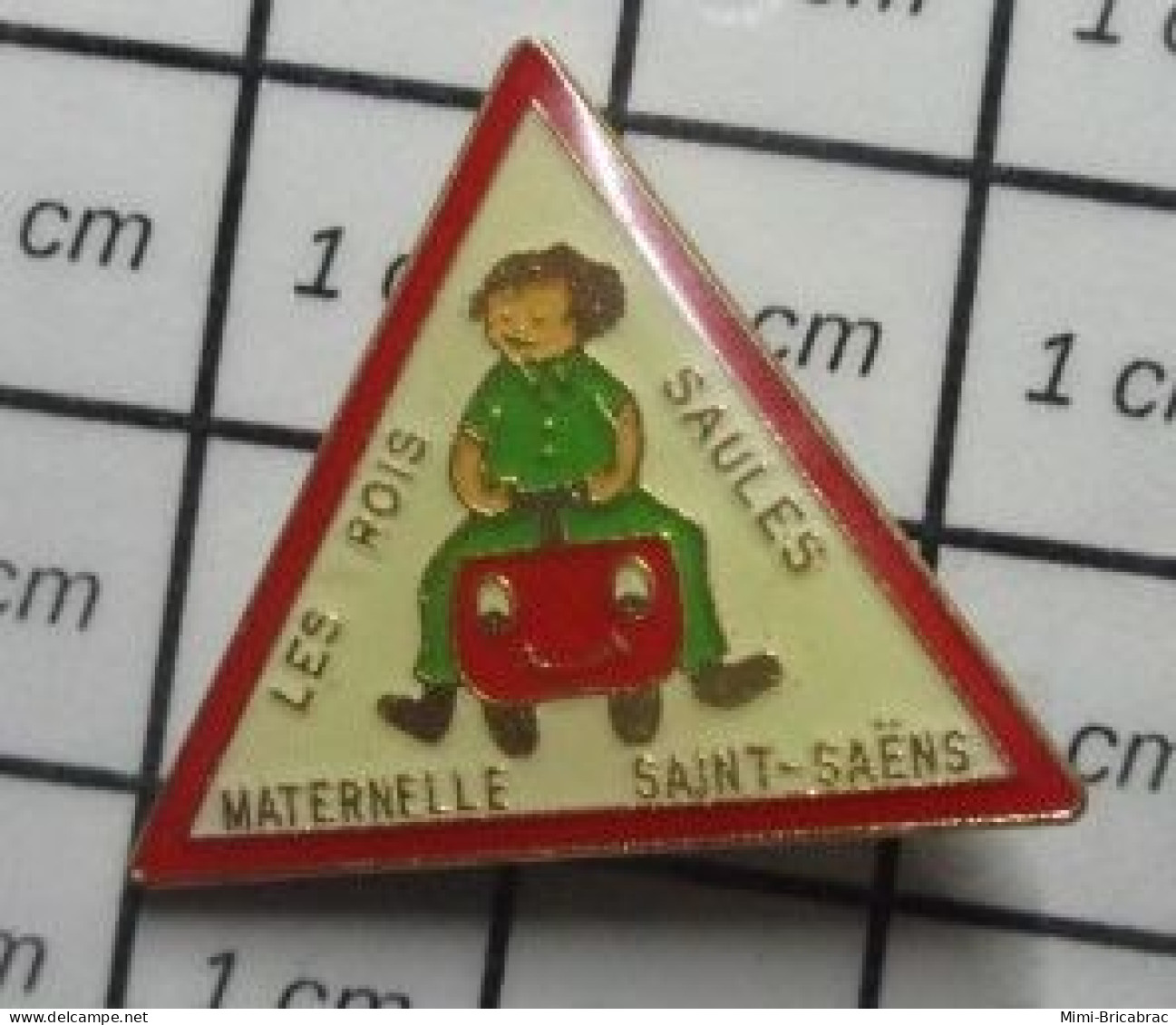 2020 Pin's Pins / Beau Et Rare / ADMINISTRATIONS / LES ROIS SAULES MATERNELLE SAINT-SAENS GIRATOIRE ? - Administration