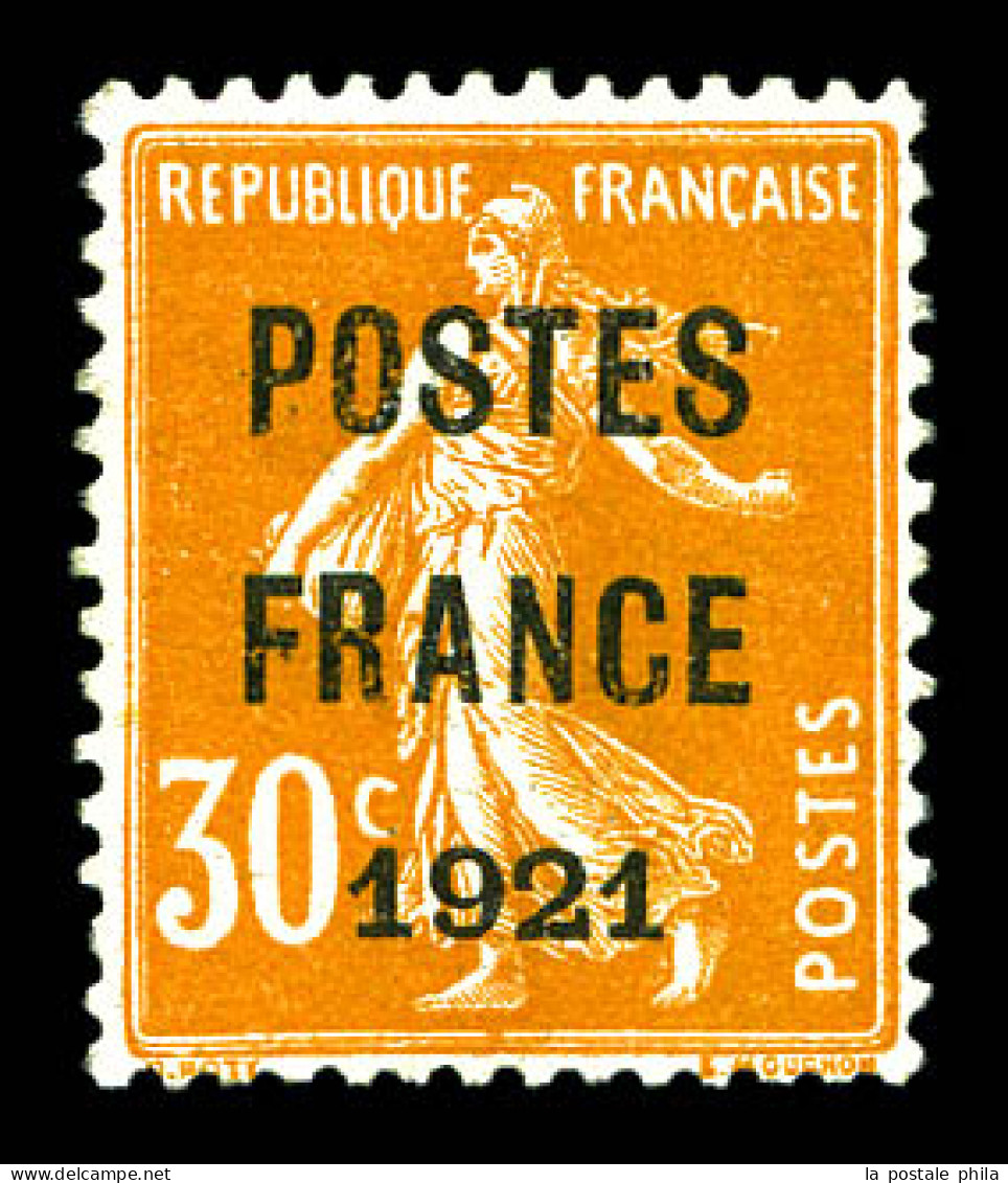 N°35, 30c Orange Surchargé 'POSTES FRANCE 1921', Très Bon Centrage, RARE DANS CETTE QUALITE, SUPERBE (signé Calves/certi - 1893-1947