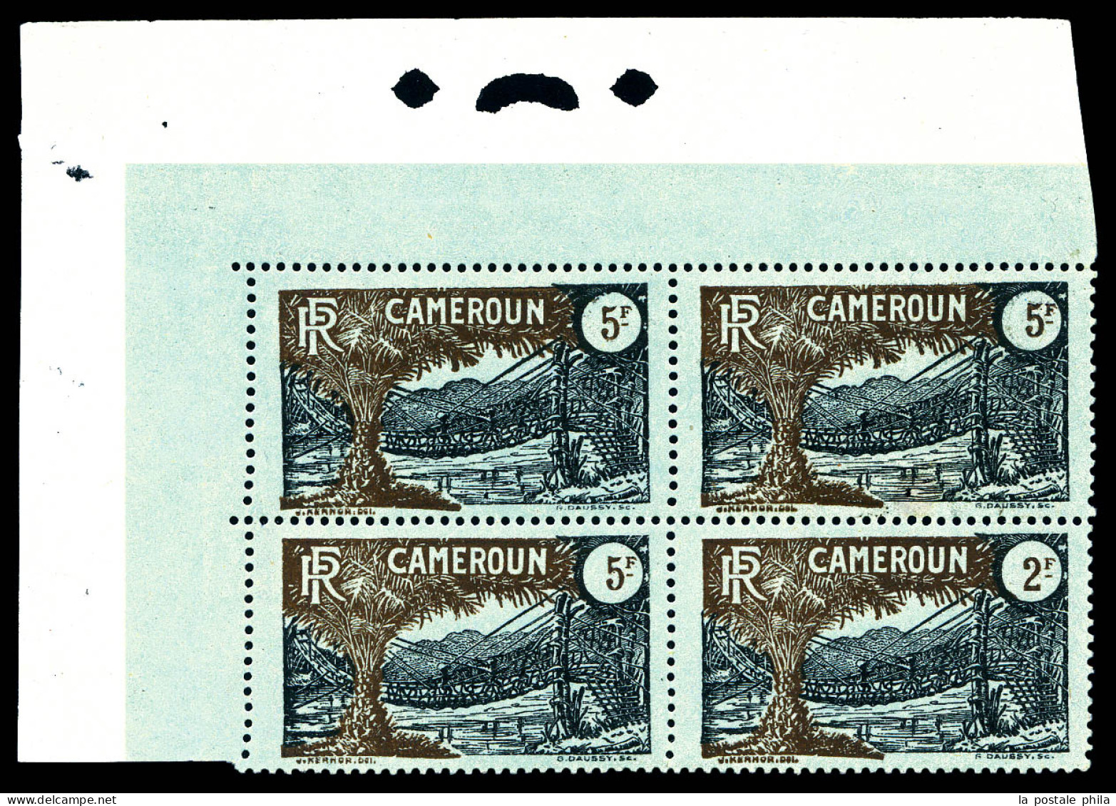 N°130b, 2f Noir Et Brun Sur Azuré Tenant à 5f (normaux) En Bloc De Quatre Coin De Feuille. SUP. R. (certificat)  Qualité - Unused Stamps