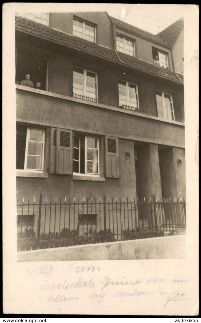 München Mehrfamilienhaus Privatfoto AK 1925  Bahnpoststempel Ratingen Hannover - Muenchen