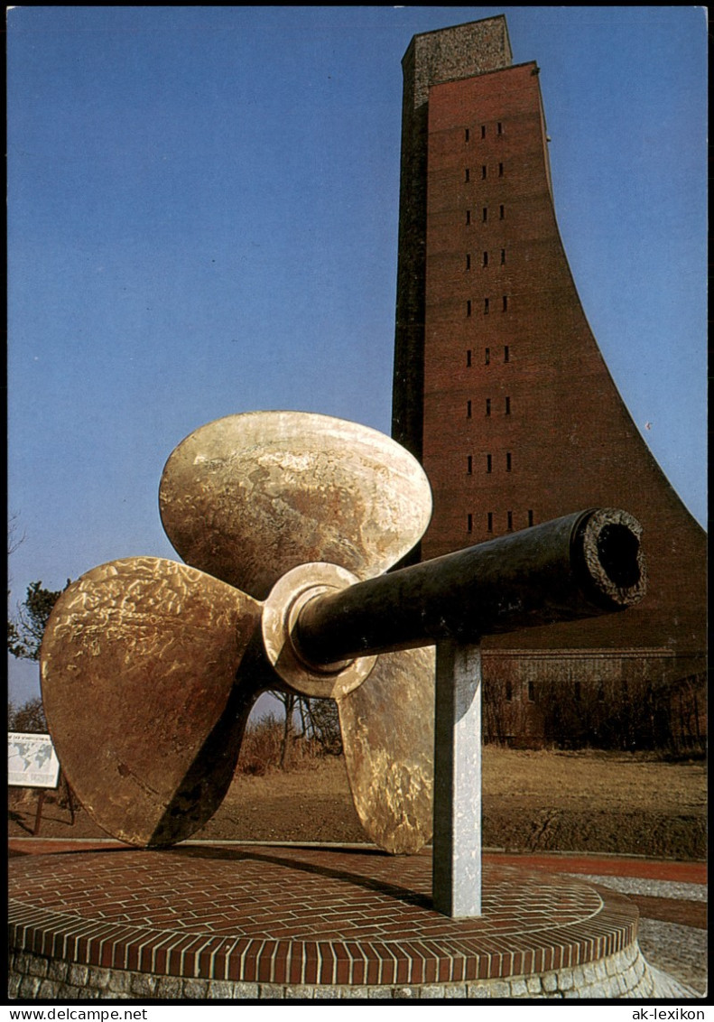 Laboe Marine-Ehrenmal Mit Schiffsschraube Des Schweren Kreuzers Prinz Eugen 1980 - Other & Unclassified