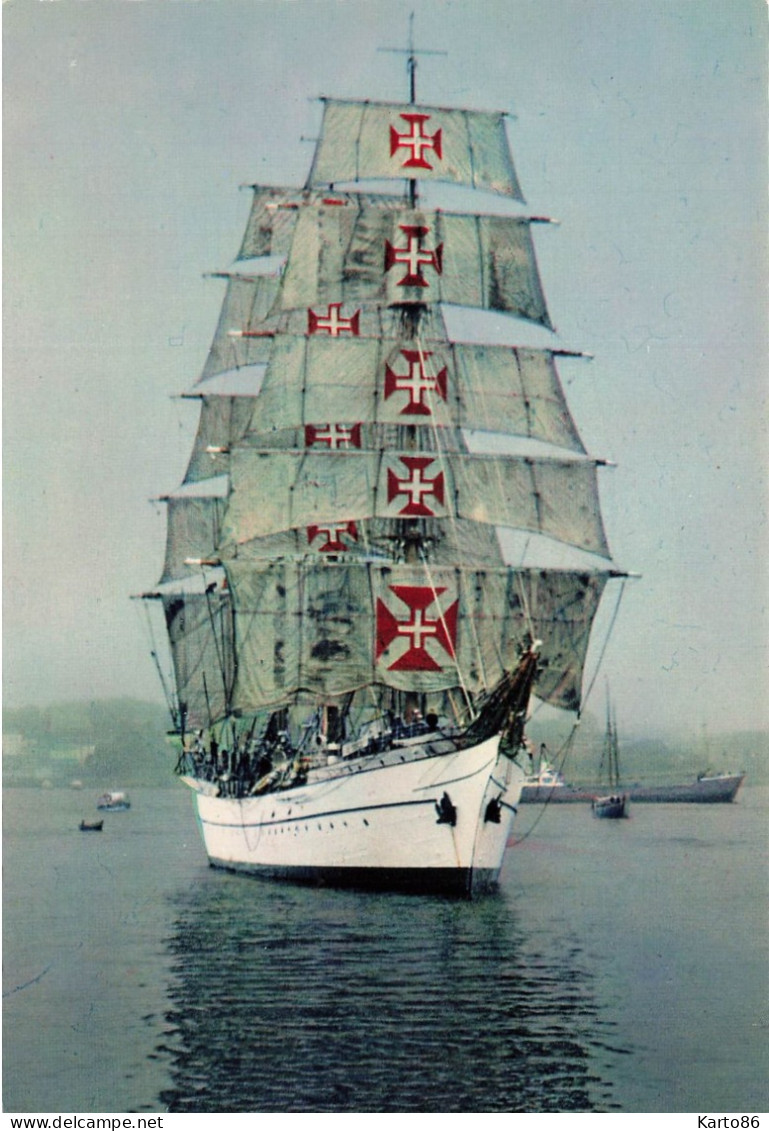 Bateau * Le Voilier école Sagrèce * En Bretagne - Velieri