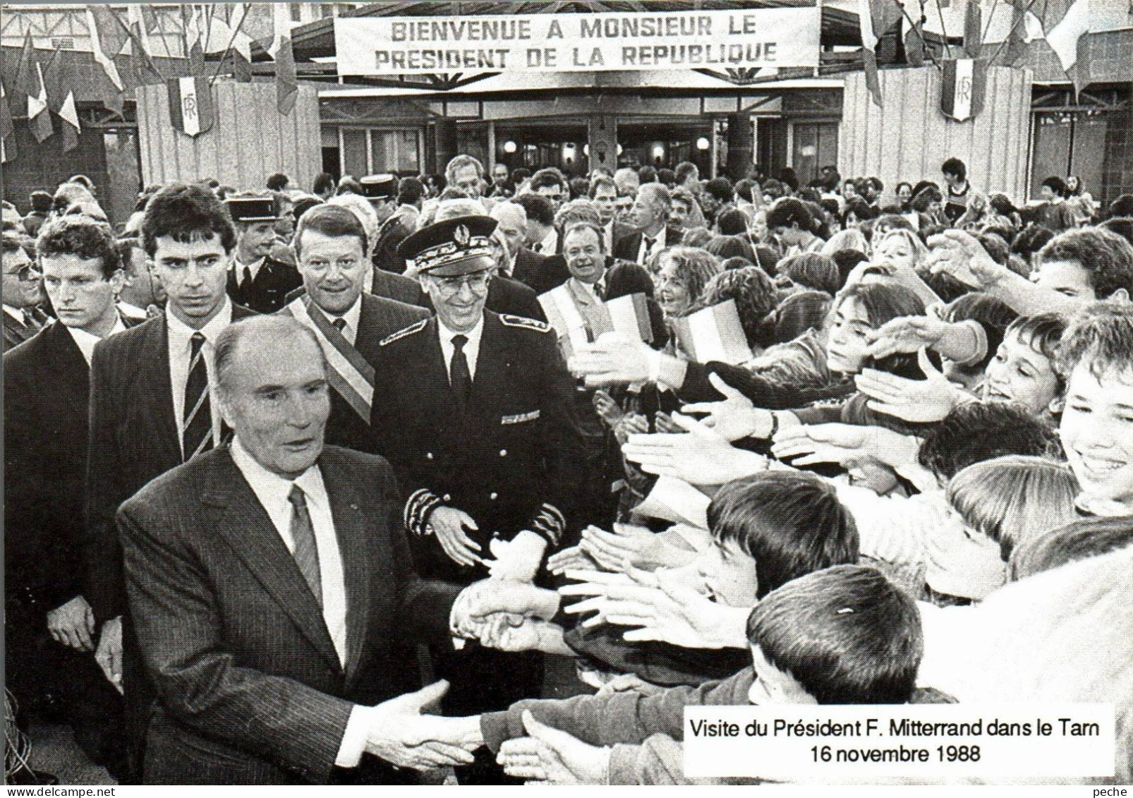 N°28 Z -cpsm Visite Du Président Mitterrand Dans Le Tarn- - Hombres Políticos Y Militares