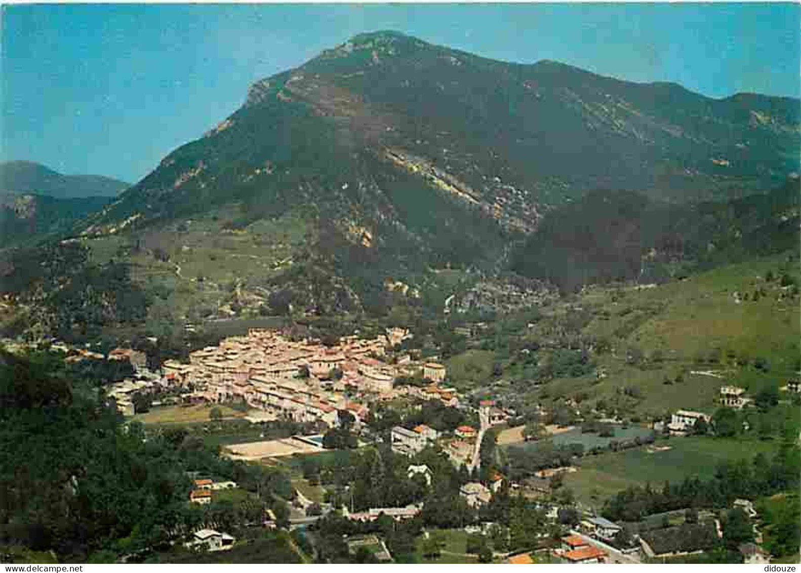 26 - Chatillon En Diois - Vue Générale Aérienne - La Ville Dans Son Cadre De Montagnes - CPM - Voir Scans Recto-Verso - Châtillon-en-Diois