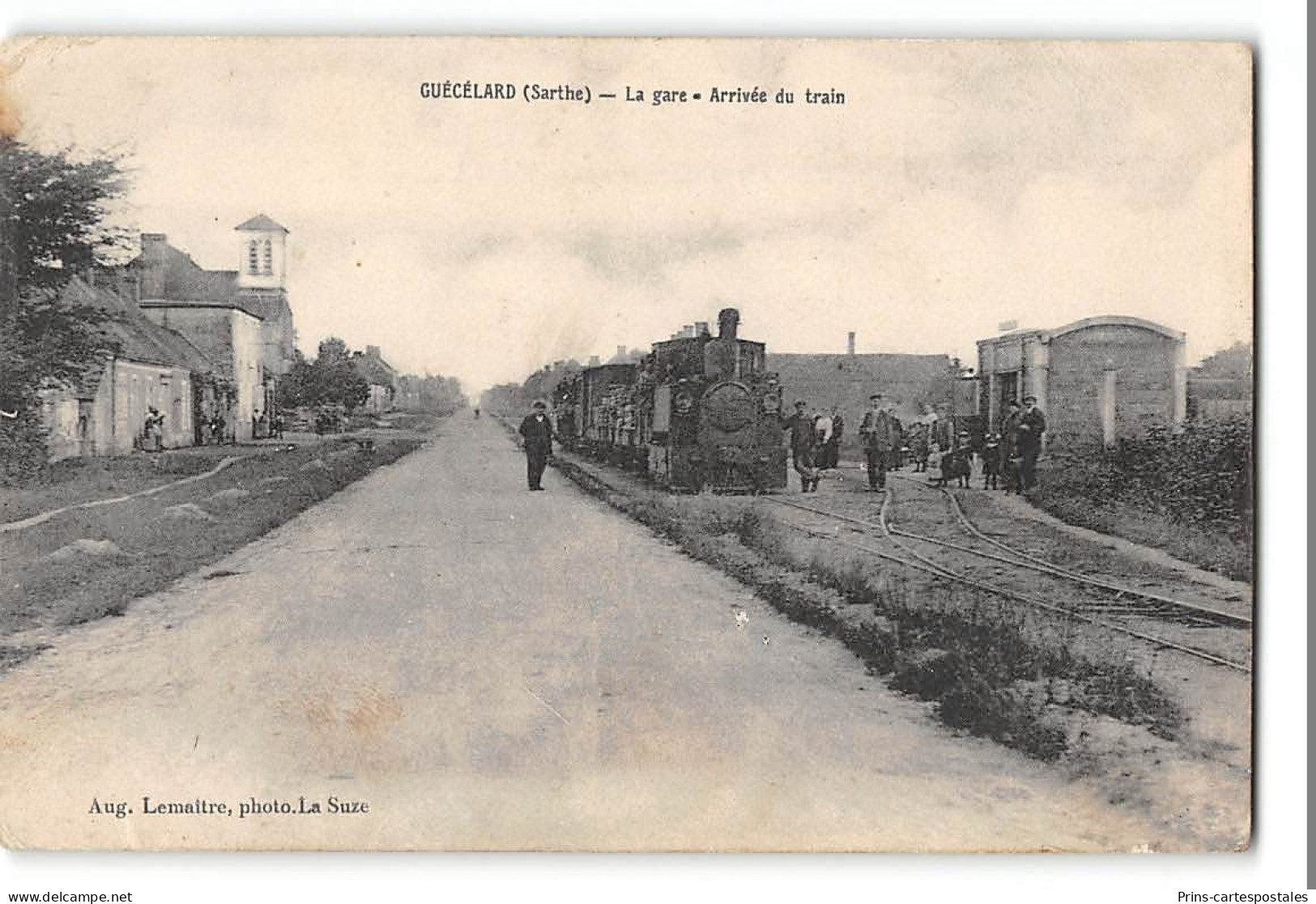 CPA 72 Guécélard La Gare Et Le Train Tramway - Autres & Non Classés