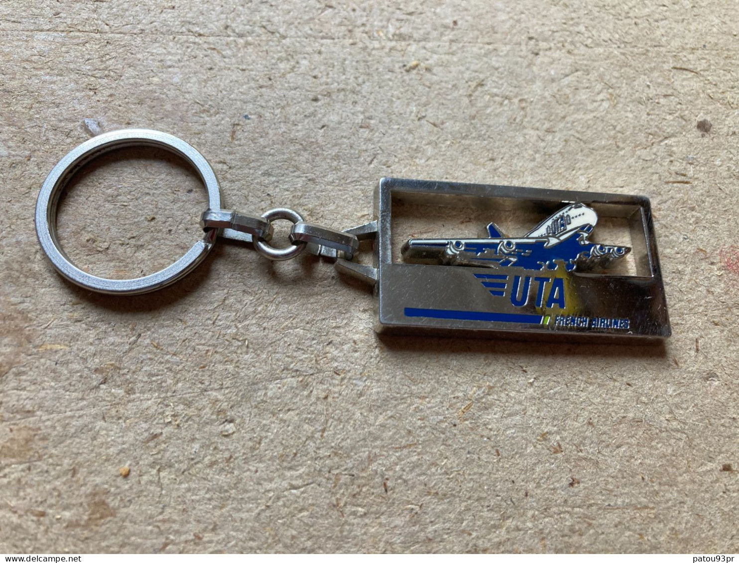 Rare Ancien Porte Clef AMICALE UTA - Schlüsselanhänger