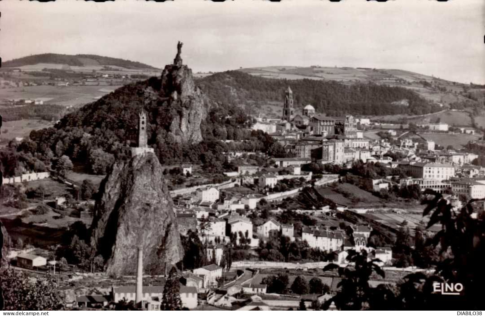 LE PUY EN VELAY   ( HAUTE LOIRE )     VUE GENERALE - Le Puy En Velay