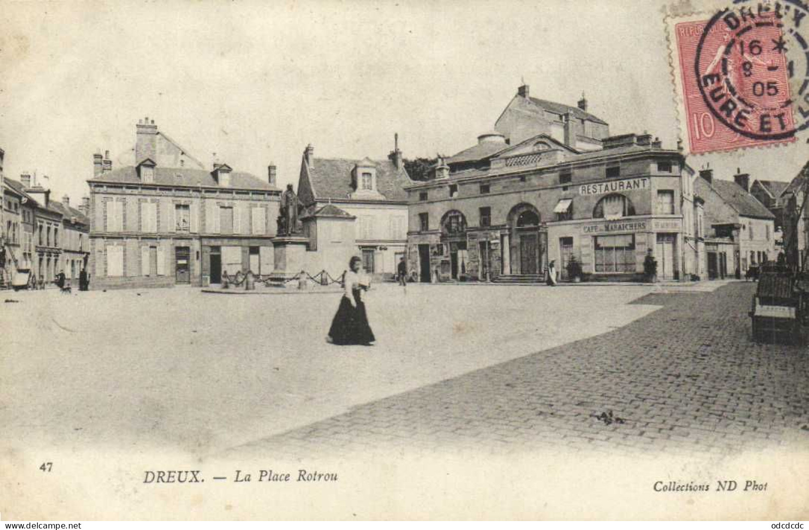 DREUX  La Place Rotrou Animée Restaurant Café Des Mataichers RV - Dreux