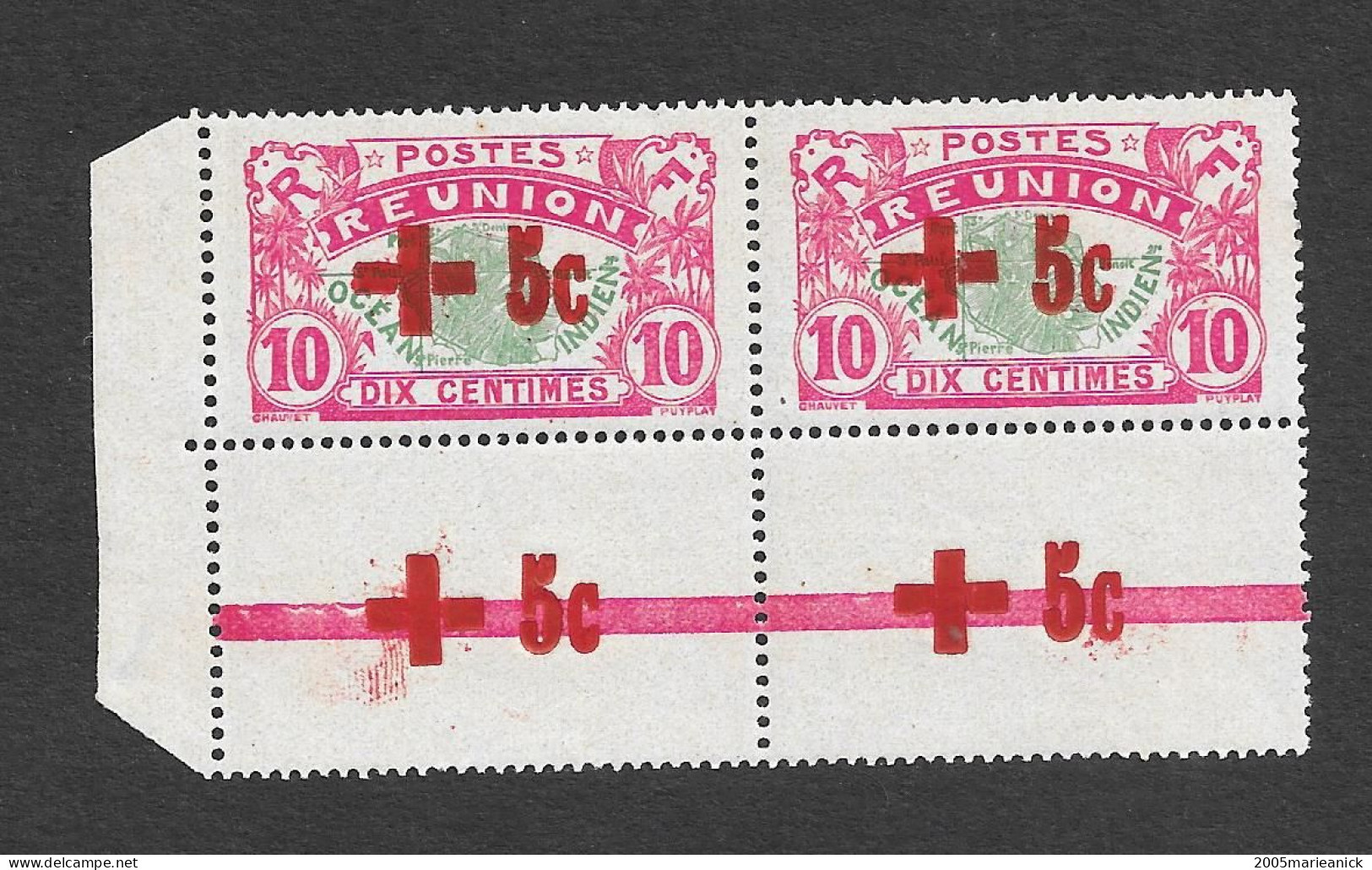 RÉUNION Paire N°81 Bord De Feuille Neuve Gomme D'origine Sans Charnière Surcharges Répétées Sur La Bande Inter-panneau - Autres & Non Classés