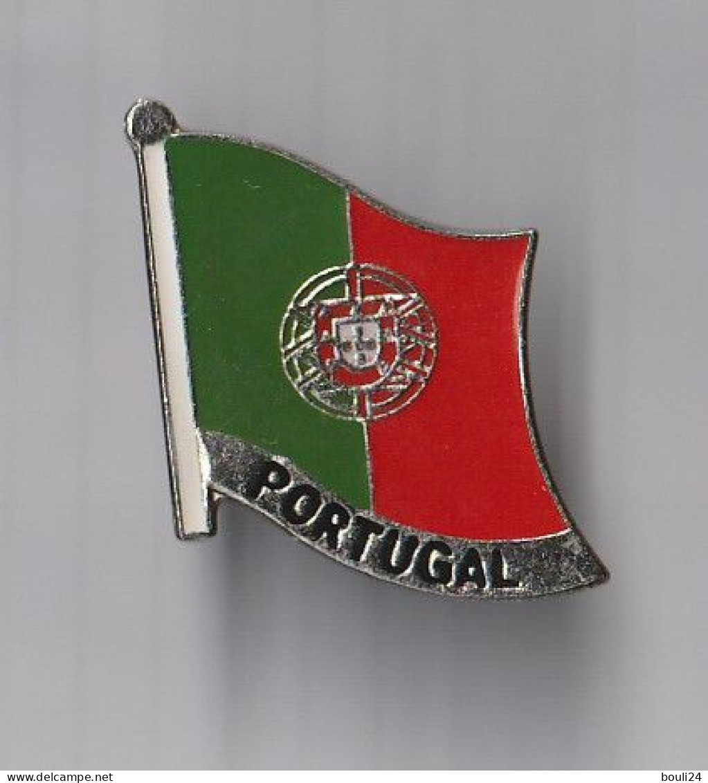 PIN'S THEME VILLE PAYS  PORTUGAL  DRAPEAU - Städte