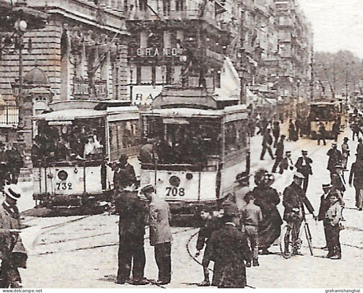 7 postcards lot European cities street scenes traffic trams cars buses horse drawn vehicles early 20th century