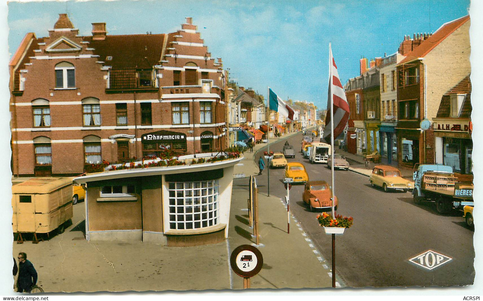 ROSENDAEL La Rue Paul Machy Et La Pharmacie   Carte Vierge Et  Rare  2Cv Aronde (scan Recto-verso) PFRCR00020 P - Dunkerque