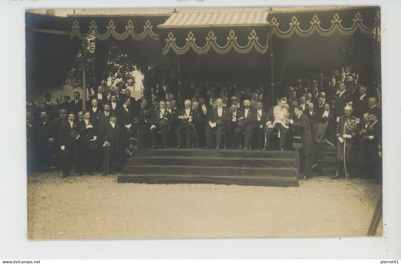 BELFORT - Carte Photo De L'Inauguration Du Monument Des 3 Sièges Le 15 Août 1913 - La Tribune Officielle - Belfort - Ciudad