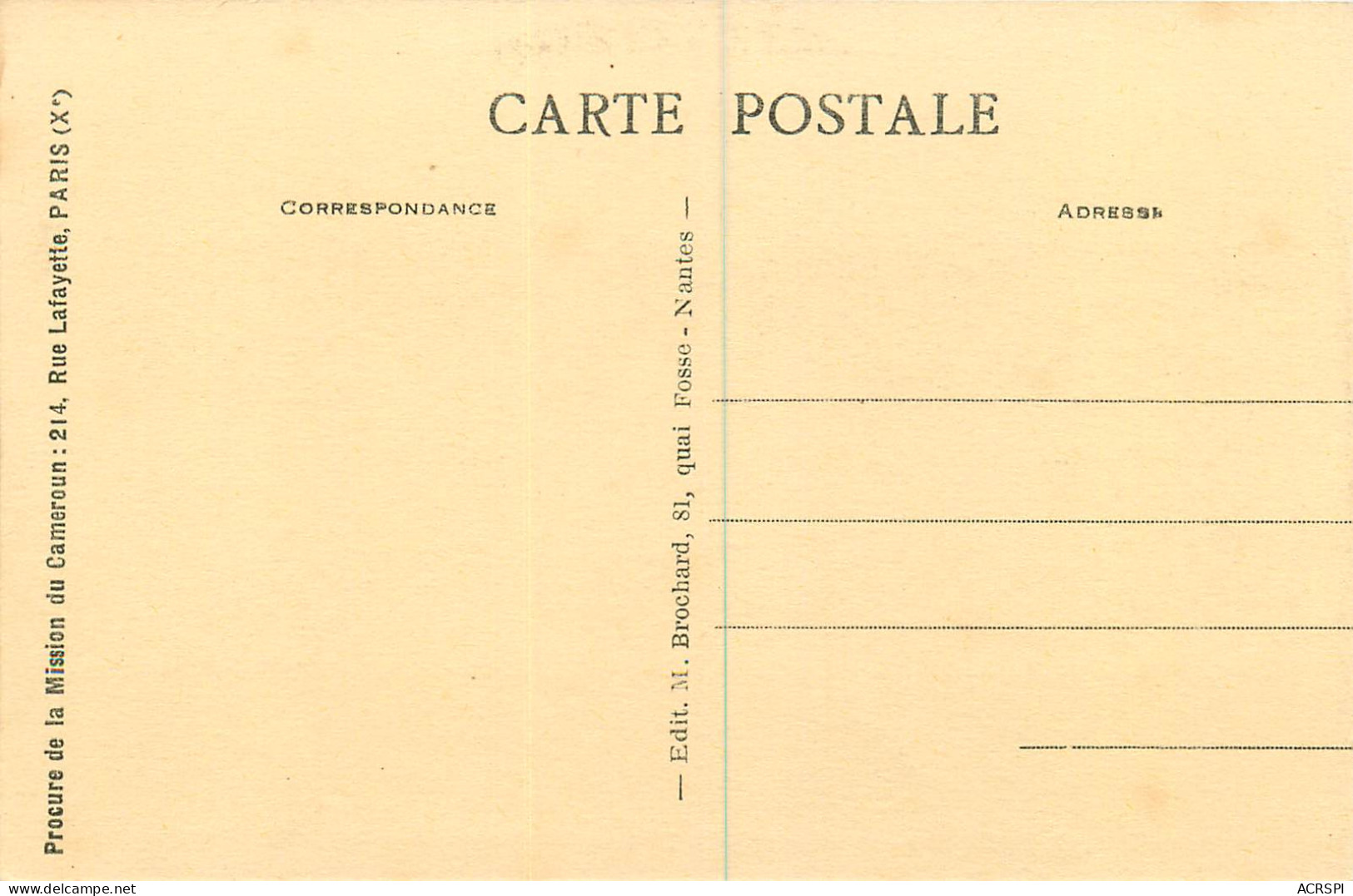 CAMEROUN FRANCAIS LA CHAPELLE ET LA MAISON DE PERE COUVERTES DE PAILLE   (scan Recto-verso) PFRCR00034P - Cameroun