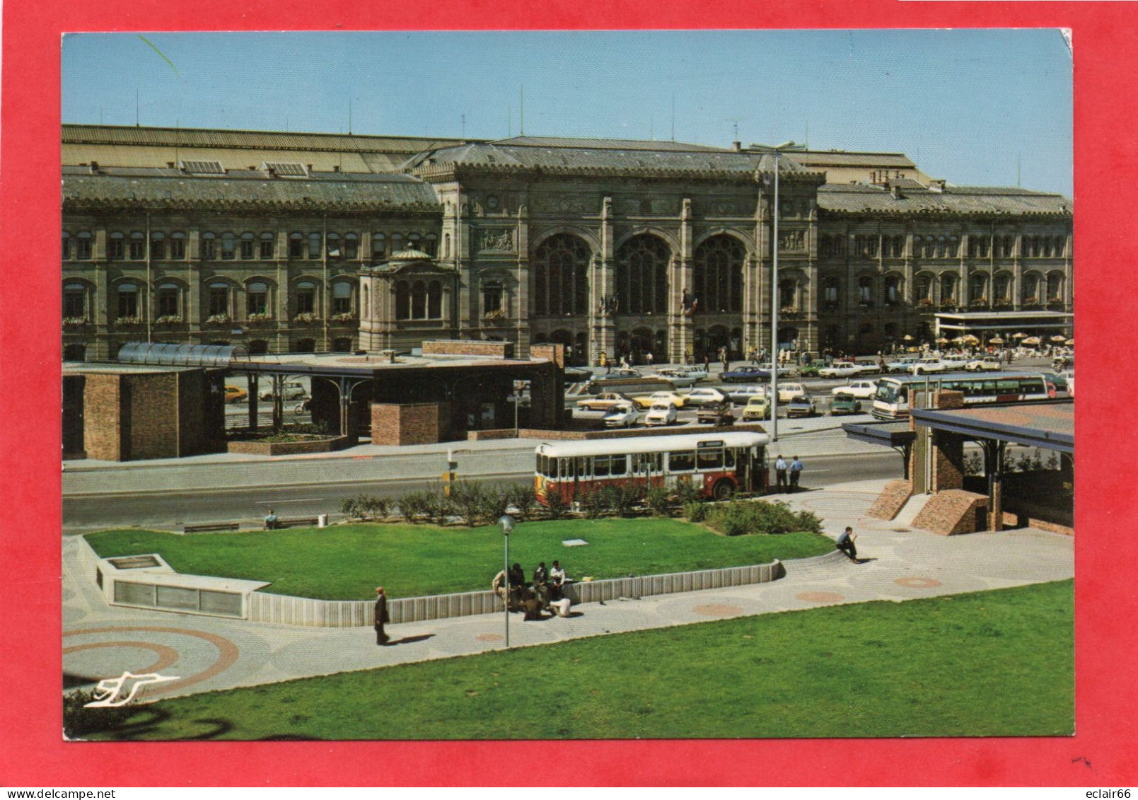 67 Strasbourg Bahnhof Place De La Gare Animation CPM  Autobus  EDIT La Cigogne Der Bahnofsplatz 1986 - Strasbourg