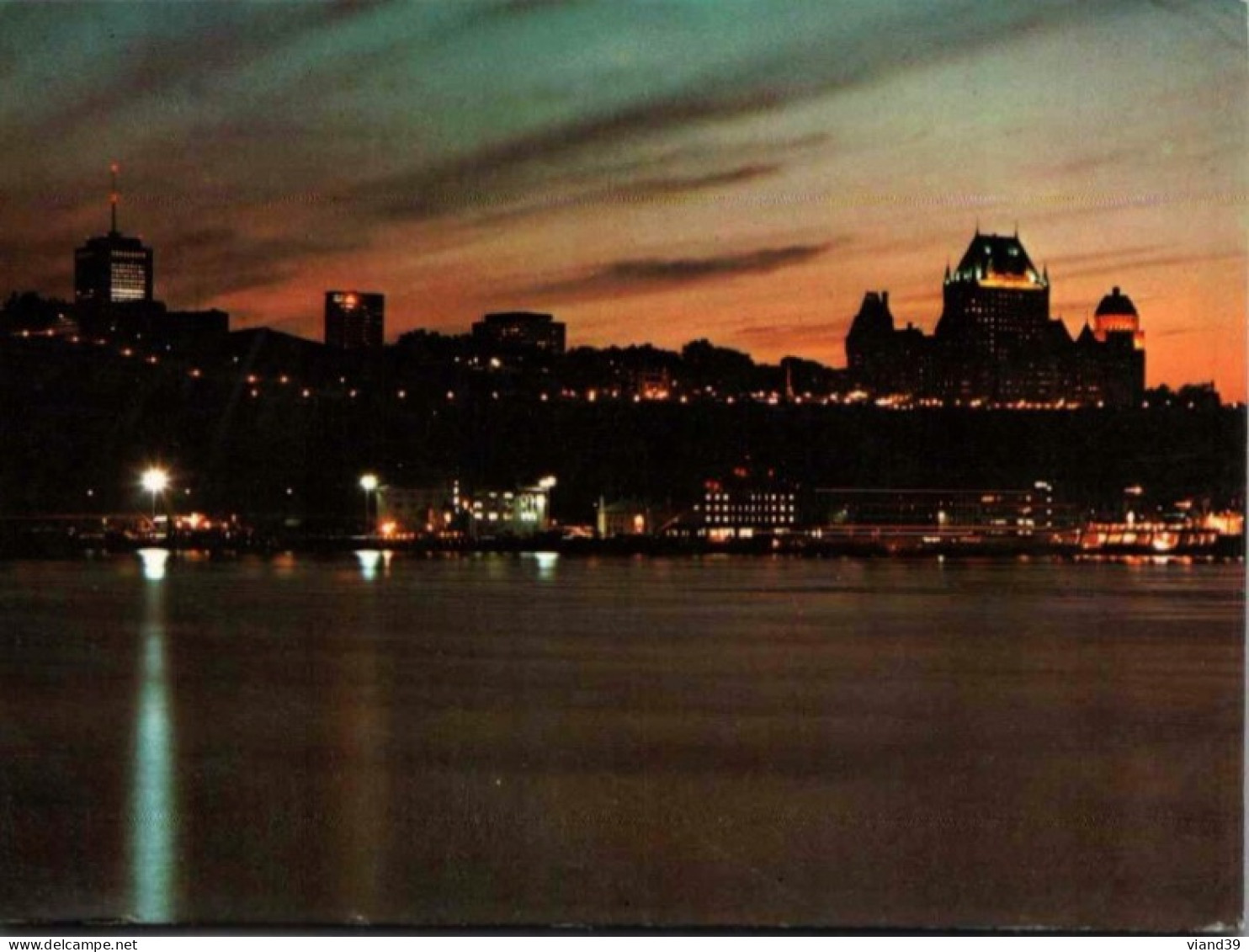 QUEBEC. -  La Capitale La Nuit.  Cachet Poste 1981 - Québec - La Cité