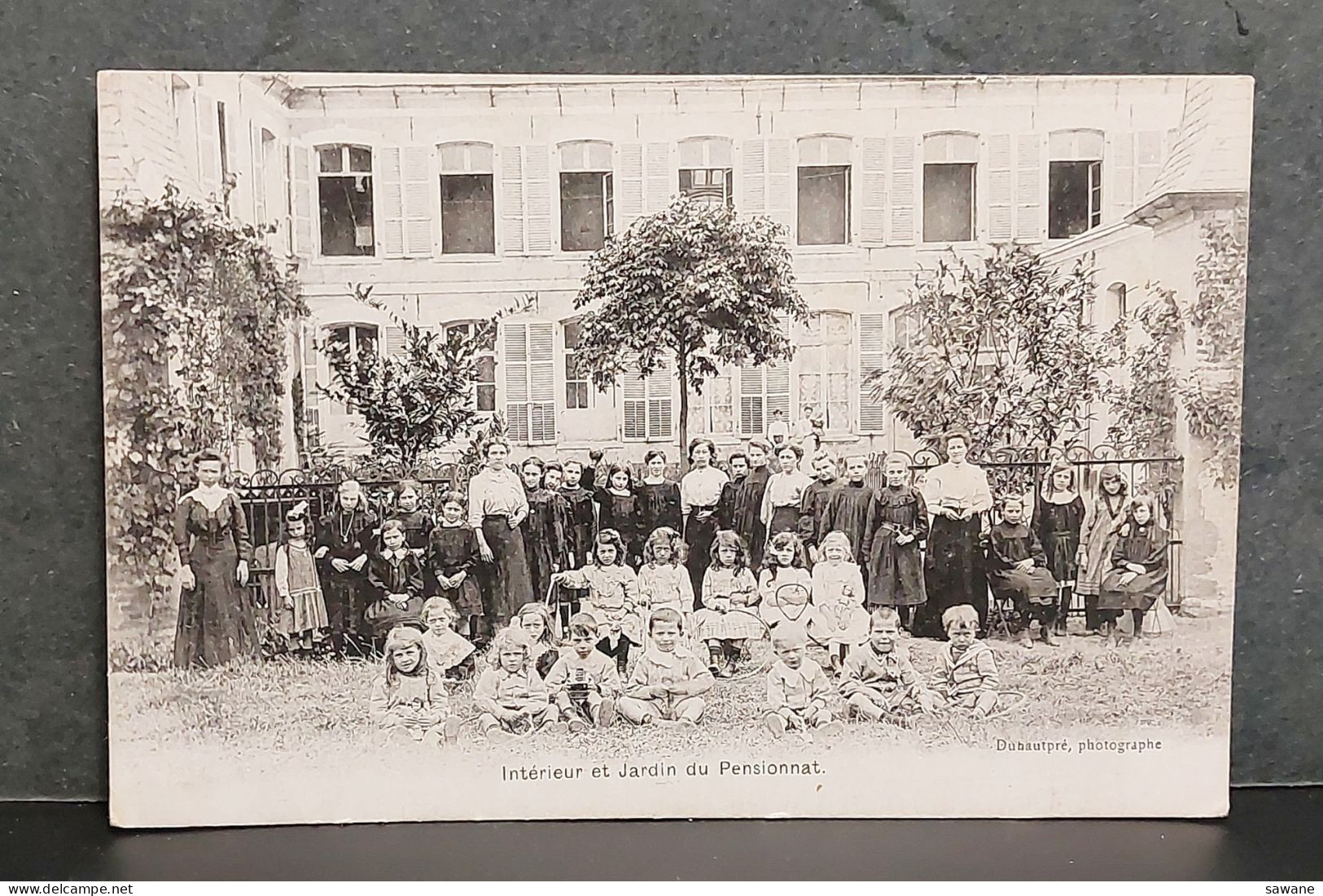 FRANCE , INTERIEUR ET JARDIN DU PENSIONNAT , A50F - Amiens