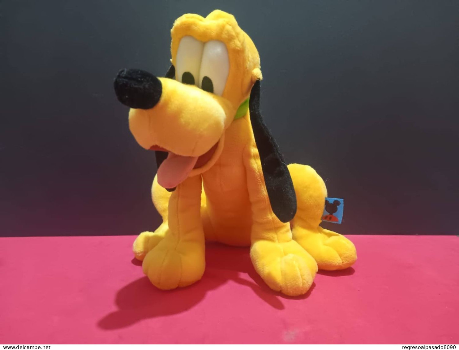 Bonito Peluche Perro Pluto Walt Disney - Peluches