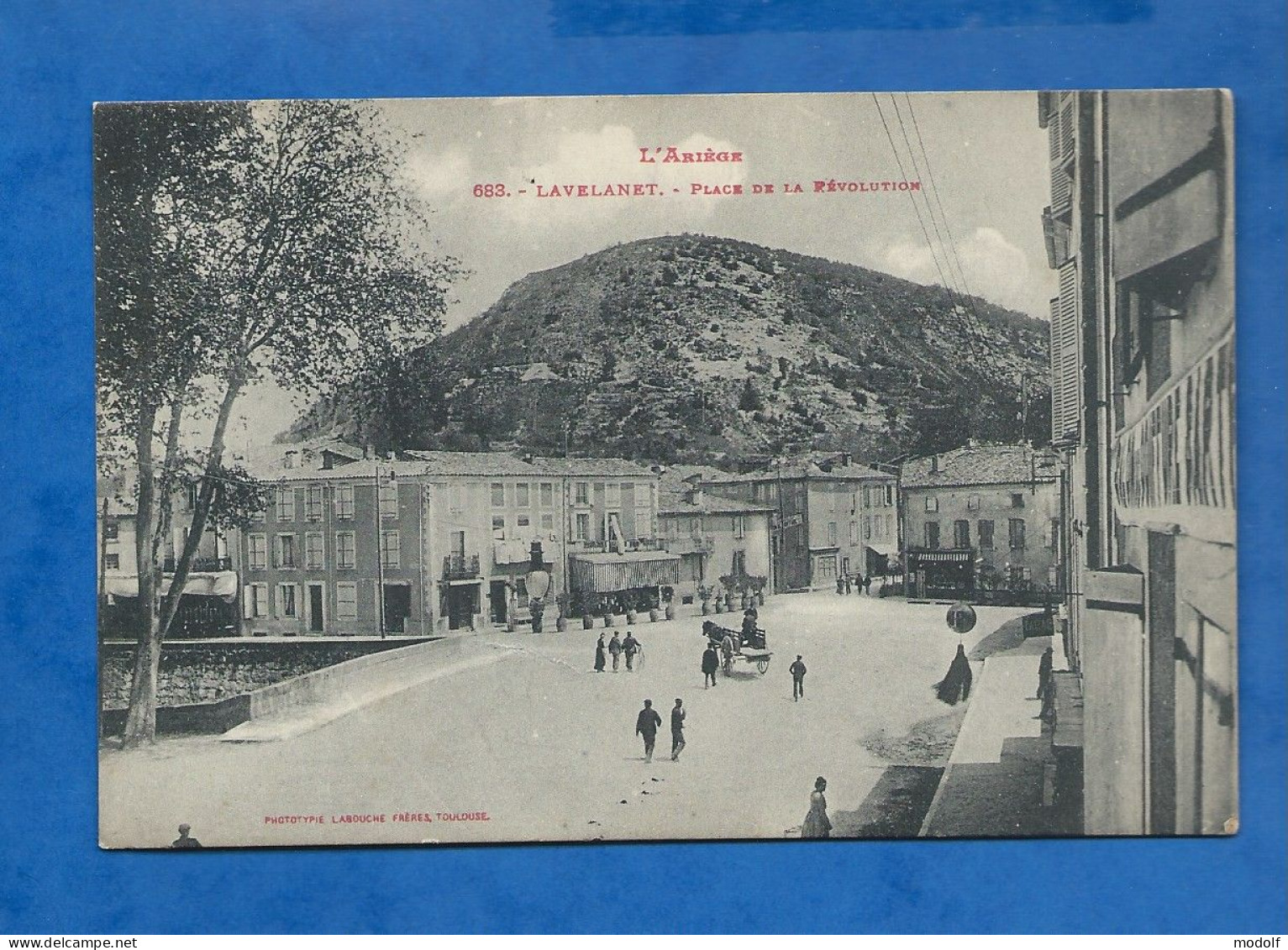 CPA - 09 - Lavelanet - Place De La Révolution - Animée - Non Circulée - Lavelanet