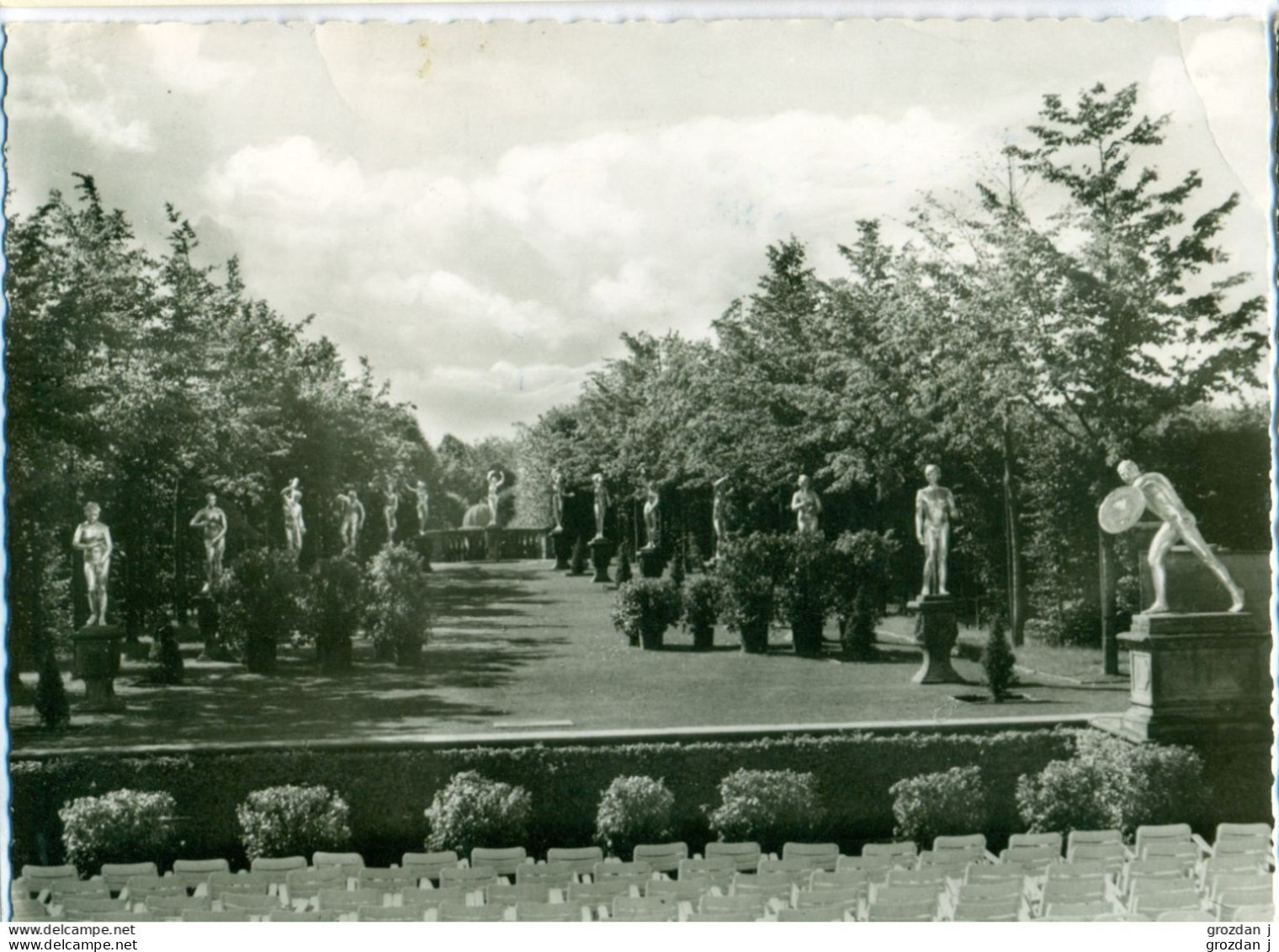 SPRING-CLEANING LOT (2 POSTCARDS), Hannover, Germany - Collezioni E Lotti