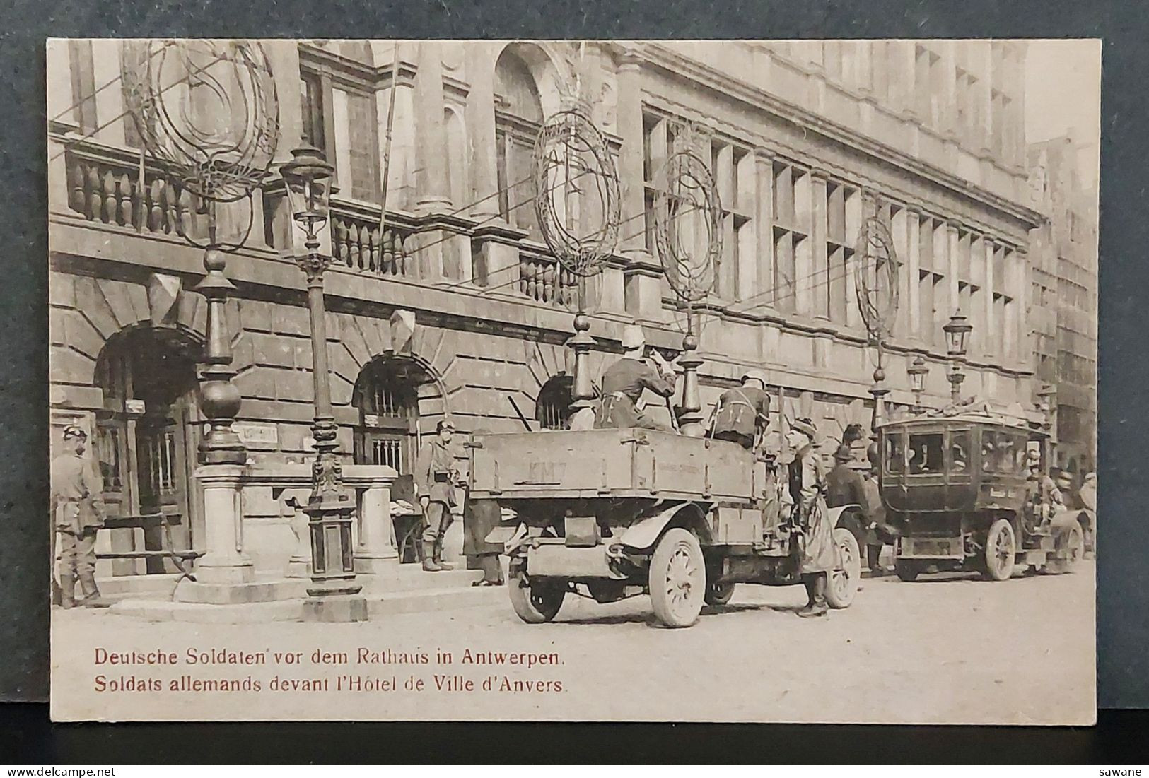 SOLDATS ALLEMANDS DEVANT L'HOTEL DE VILLE D'ANVERS , DS1 - Antwerpen