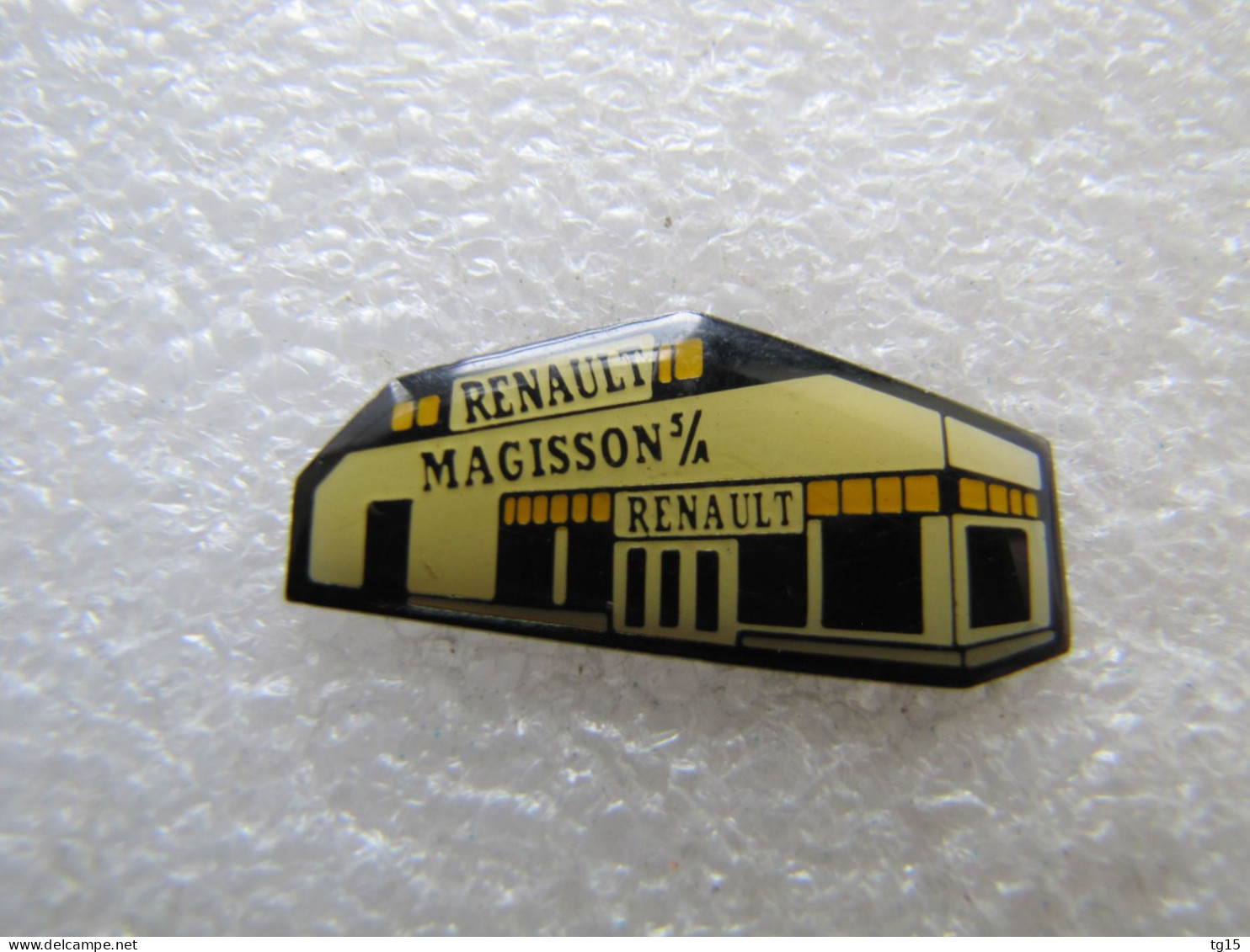 RARE PIN'S   RENAULT   MAGISSON - Renault