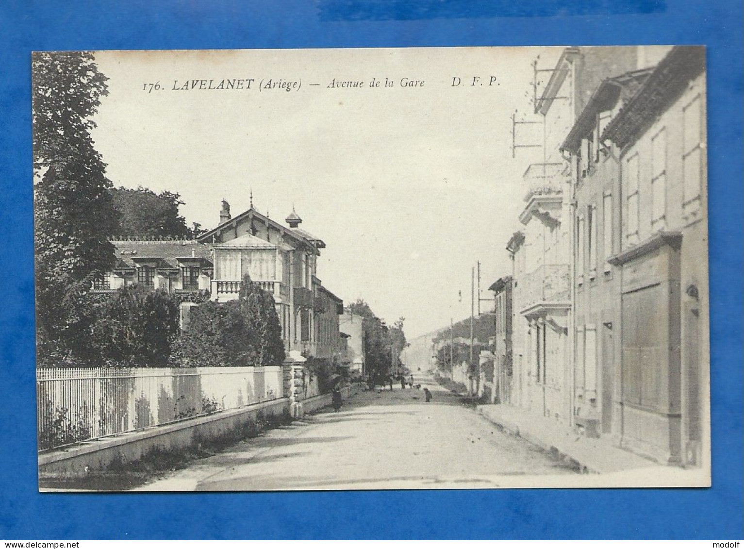 CPA - 09 - Lavelanet - Avenue De La Gare - Non Circulée - Lavelanet