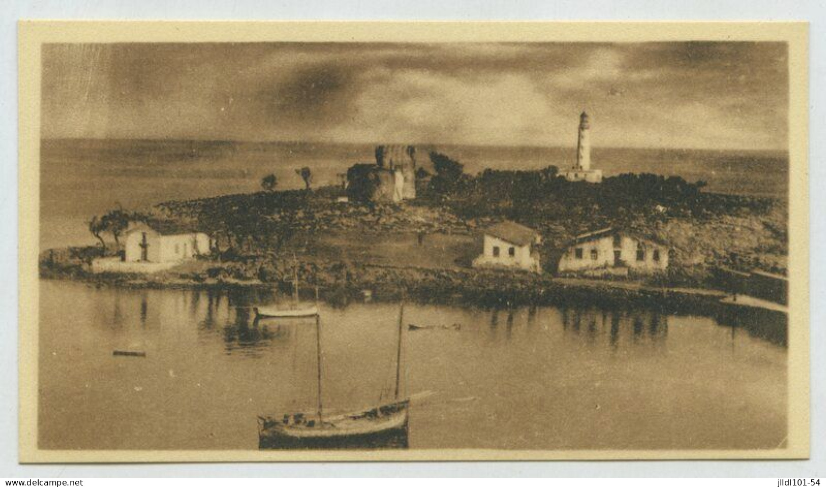 Carte Postale "Liliput" (6,5x11,5cm) Gytheion, L'île Kranaë Et Gytheion, L'île Kranaë Et Le Phare (lt8) - Grèce