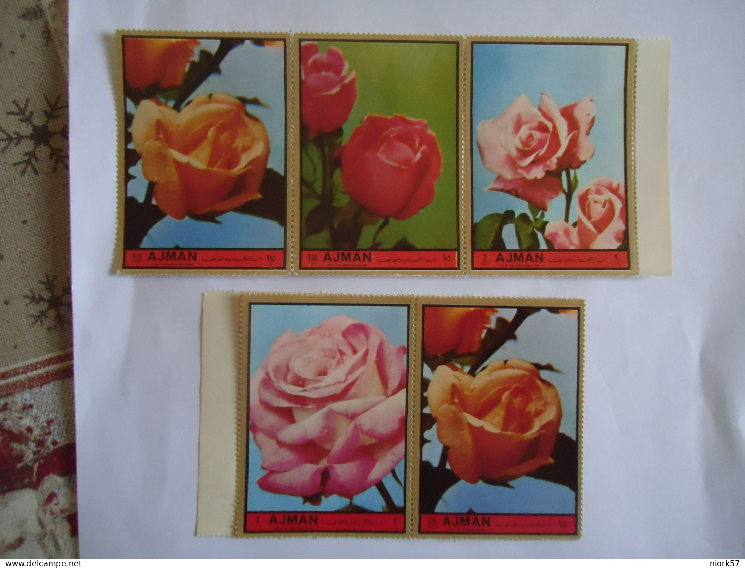 AJMAN  MNH   5  STAMPS   BIG  FLOWERS ROSES - Rosas