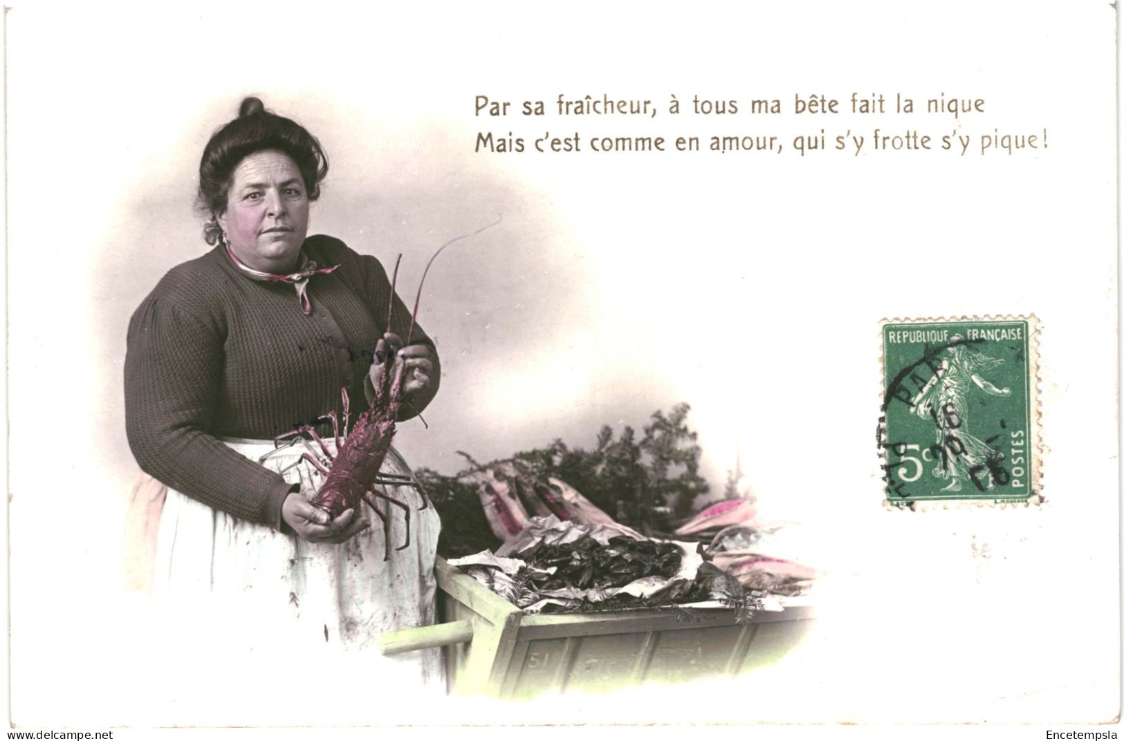 CPA Carte Postale France Une Femme Avec Une écrevisse : Par Sa Fraîcheur à Tous Ma Bête Fait La Nique... VM79155 - Visvangst